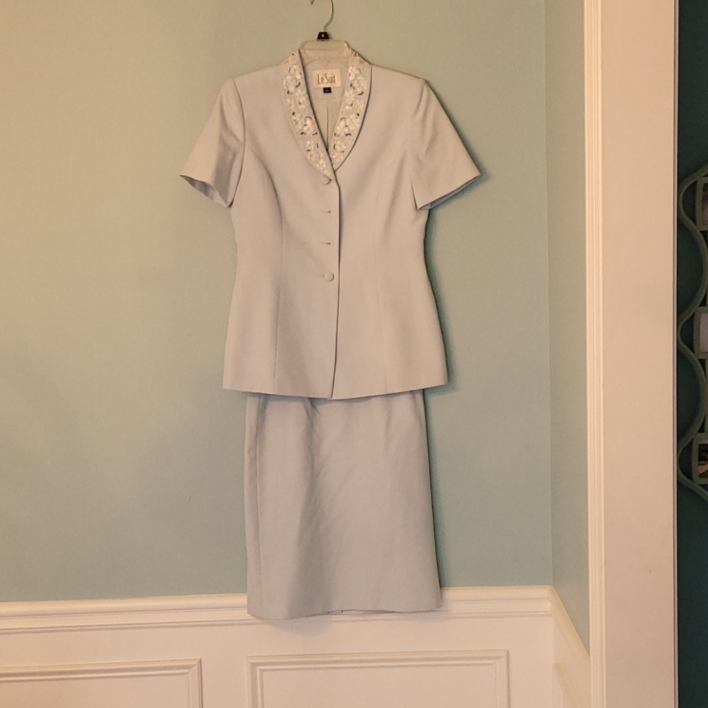 Women's skirt set